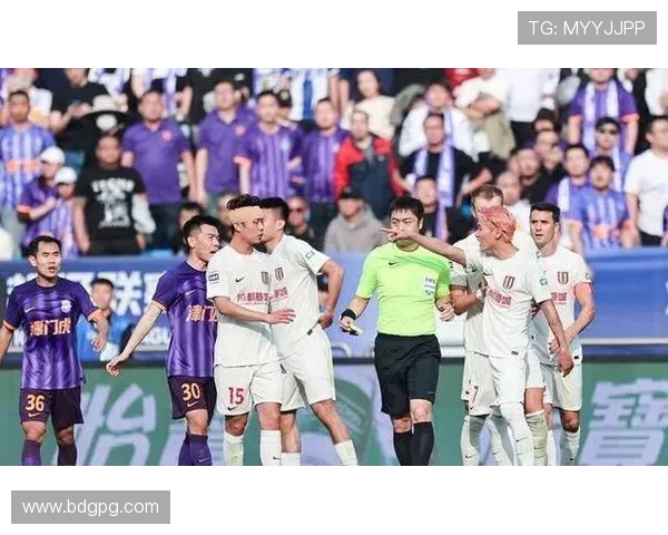 中超焦点战成都蓉城遭河南俱乐部逆转痛失好局 赛季前景蒙阴 中超焦点战成都蓉城遭河南俱乐部逆转痛失好局 赛季前景蒙阴